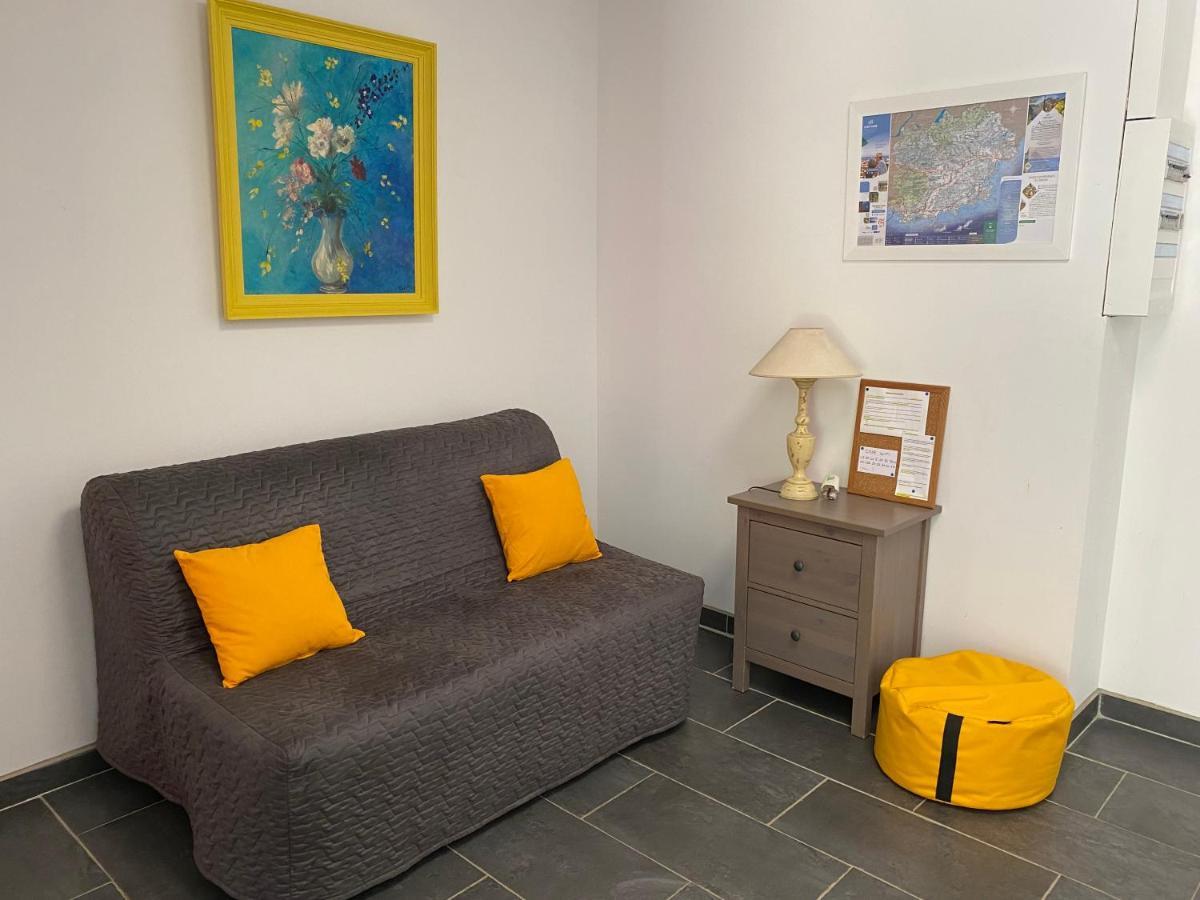 Rez-de-villa proche de la mer Saint-Cyr-sur-Mer Extérieur photo