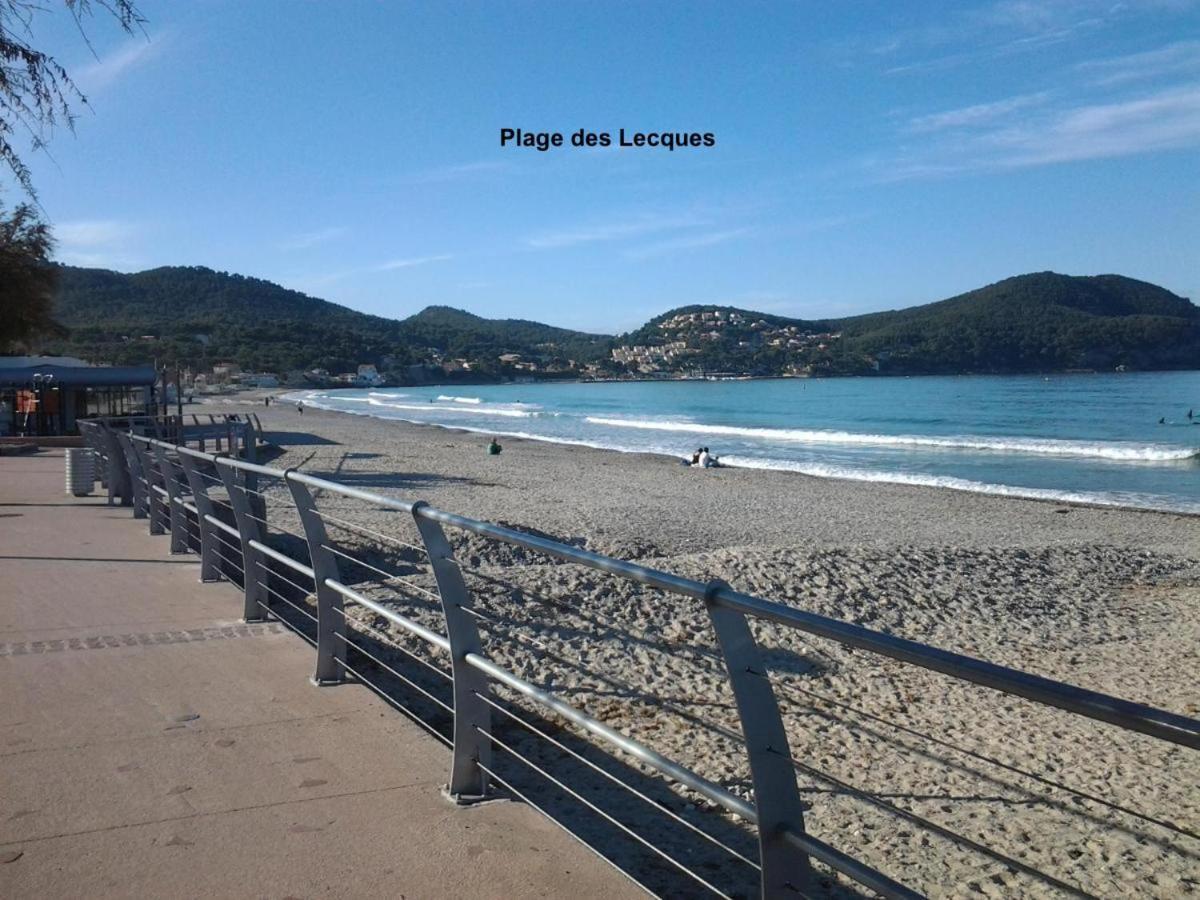 Rez-de-villa proche de la mer Saint-Cyr-sur-Mer Extérieur photo