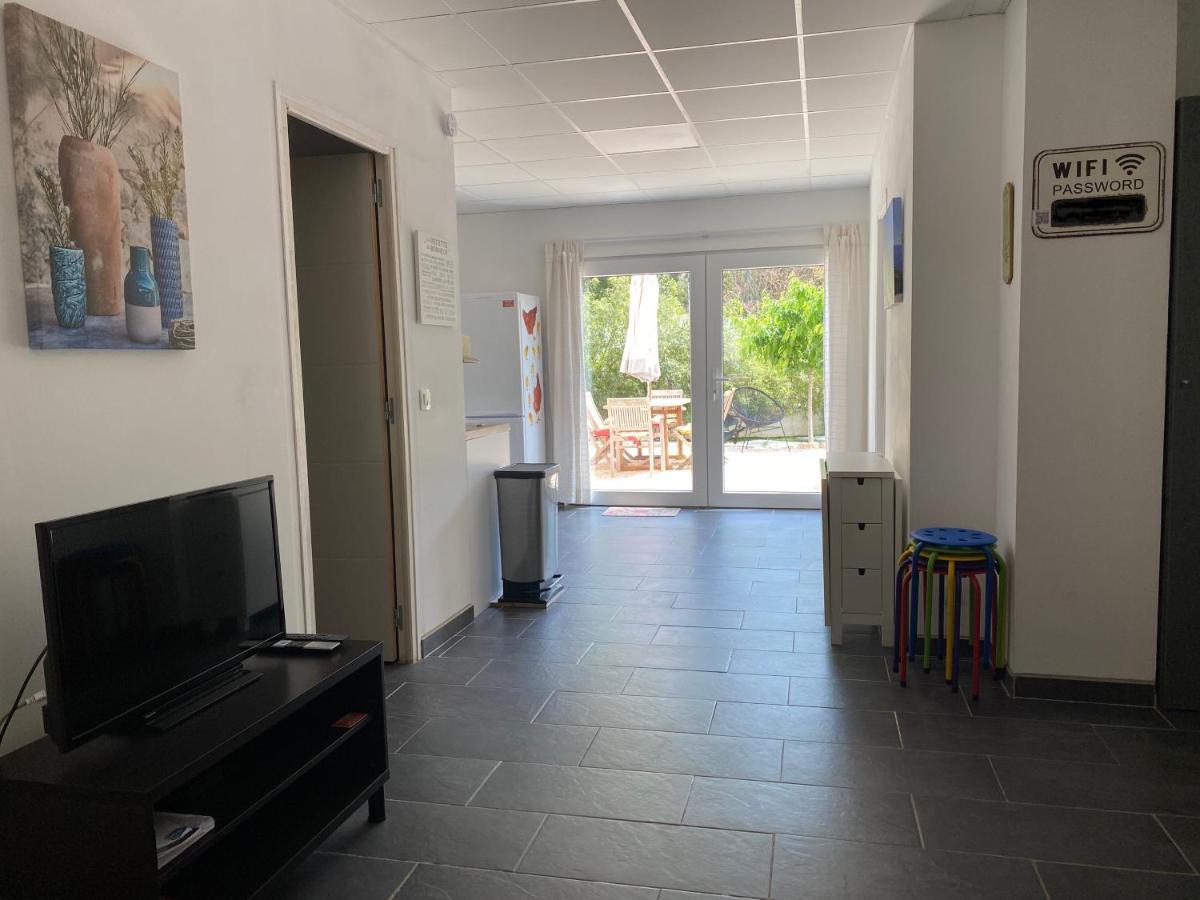 Rez-de-villa proche de la mer Saint-Cyr-sur-Mer Extérieur photo